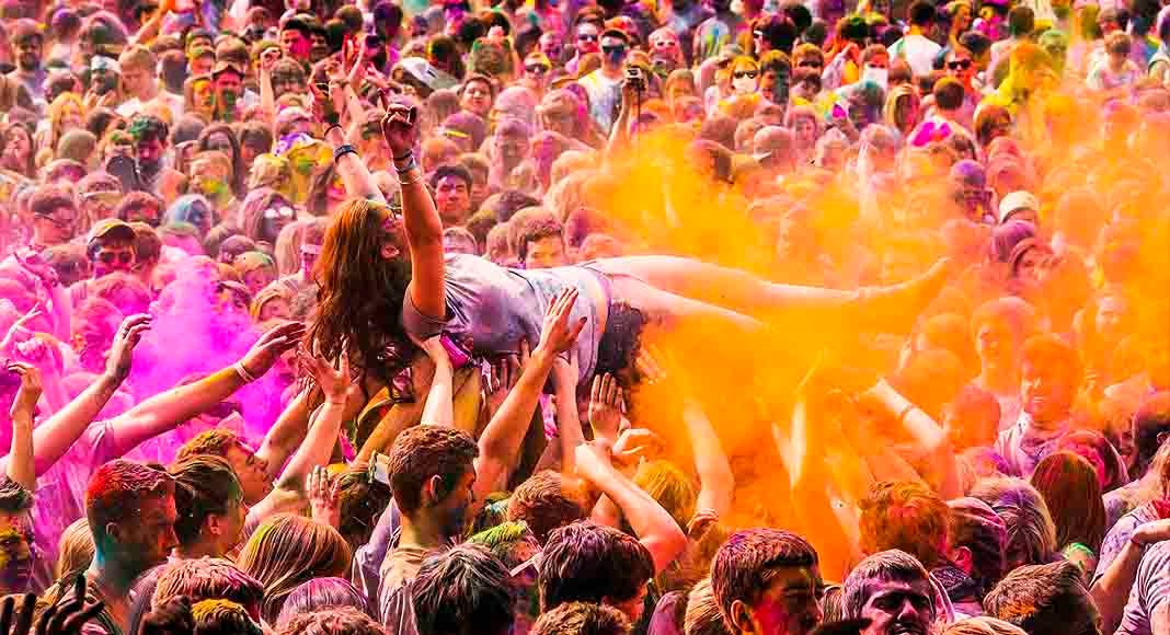 Despedidas fiesta holi Salou